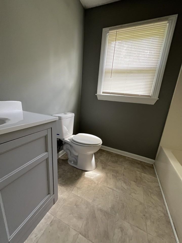 487 Hunting Ridge Road #A - Photo 5 of 17