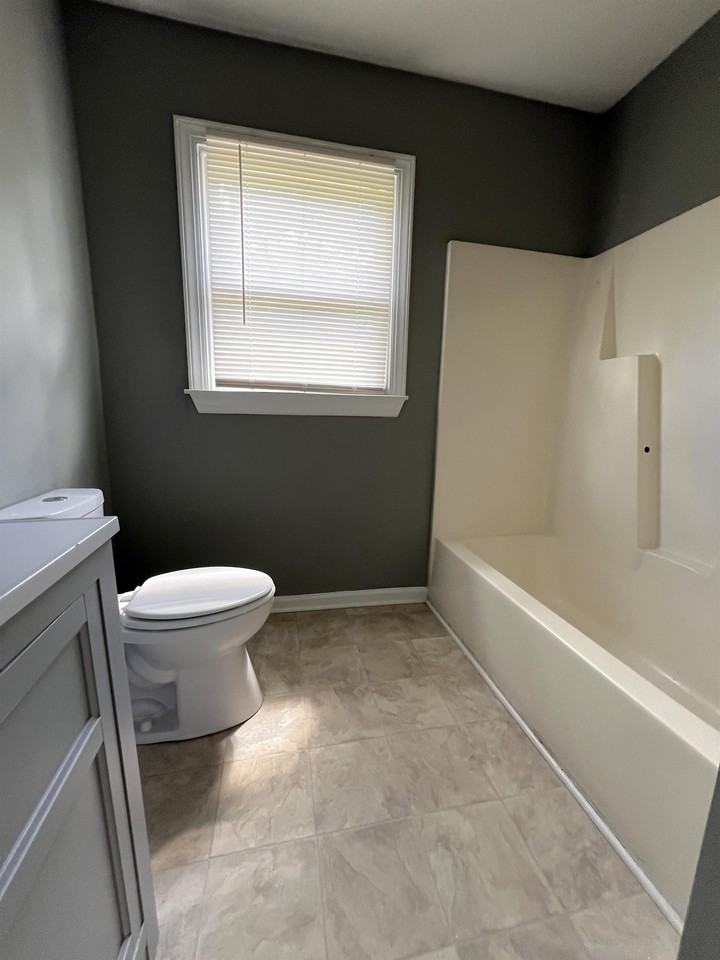 487 Hunting Ridge Road #A - Photo 6 of 17