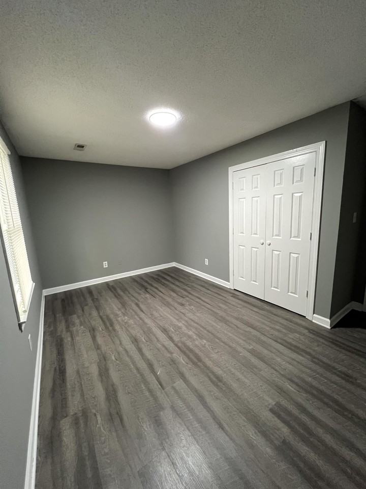 487 Hunting Ridge Road #A - Photo 7 of 17