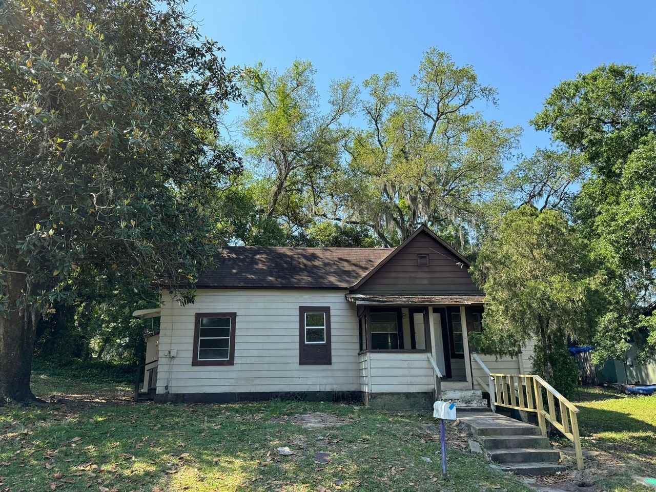 604 W 14th St - Photo 3 of 6