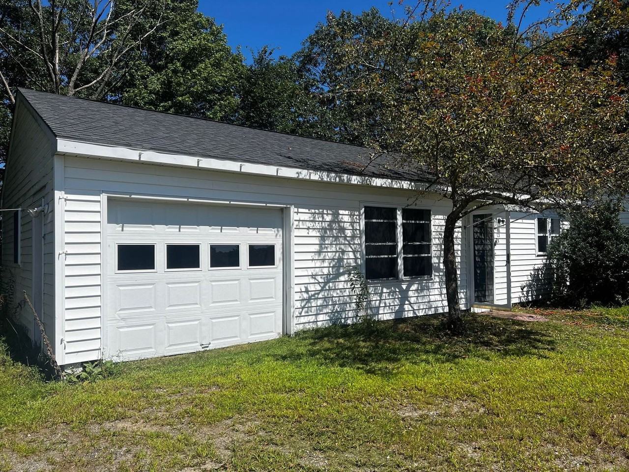2 Buttercup Dr, Freeport, ME 04032 2 Bedroom House for 1,650/month