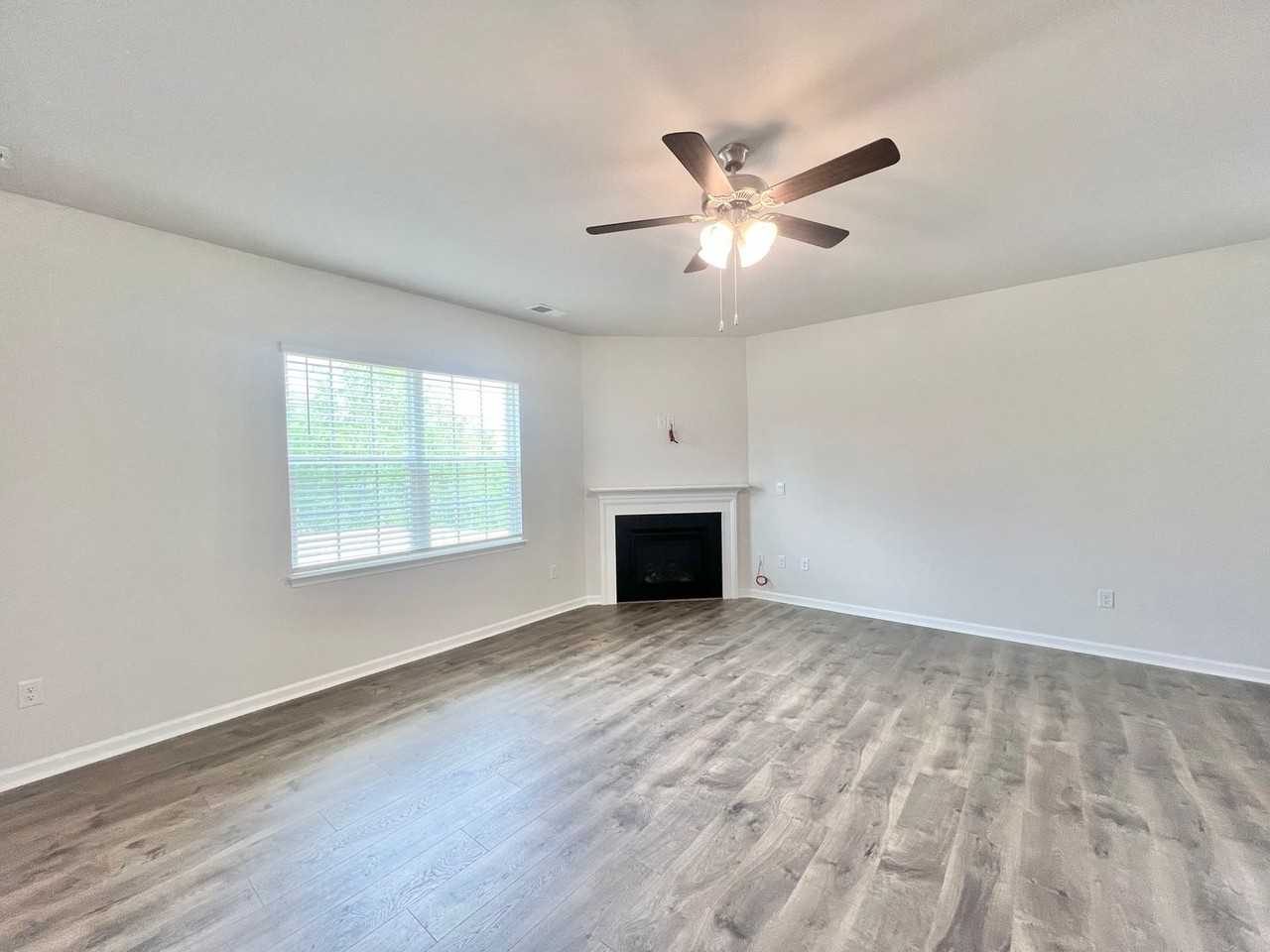 219 Blue Aspen Dr - Photo 5 of 24