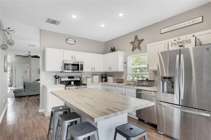 318 Clydesdale Cir - Photo 4 of 31
