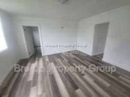 featured image of 340 S Pierce St