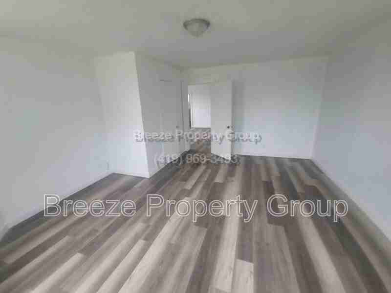 340 S Pierce St - Photo 6 of 9