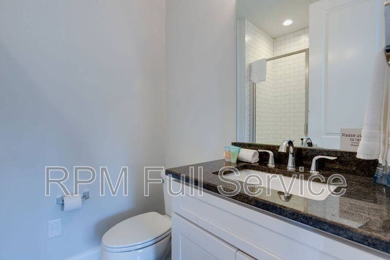 505B Wedgewood Ave - Photo 4 of 27