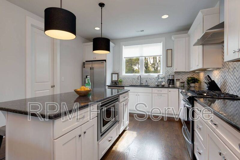 505B Wedgewood Ave - Photo 7 of 27