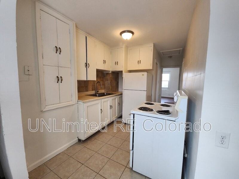1460 Kipling St - Photo 3 of 10