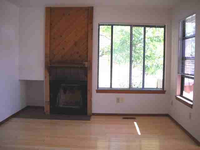 3057 Fulton Cir - Photo 2 of 13