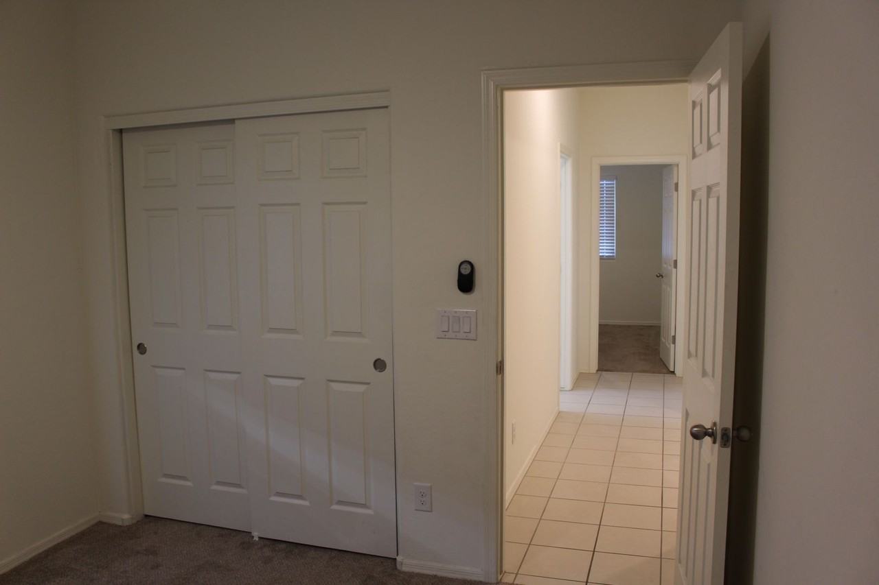 250 W Kona Dr - Photo 7 of 15