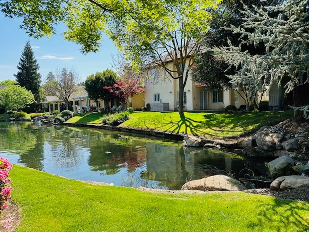 2888 W Kensington Ln - Photo 2 of 40