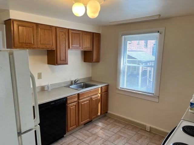 290 Lemoyne Ave #1 - Photo 6 of 11