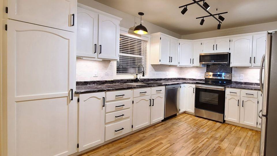 108 Ontario Dr #108 - Photo 3 of 17