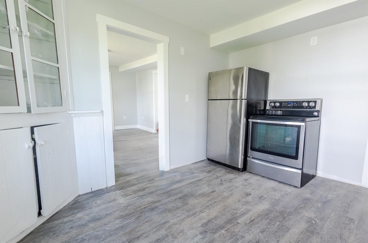 129 Jackson St #1 - Photo 3 of 10