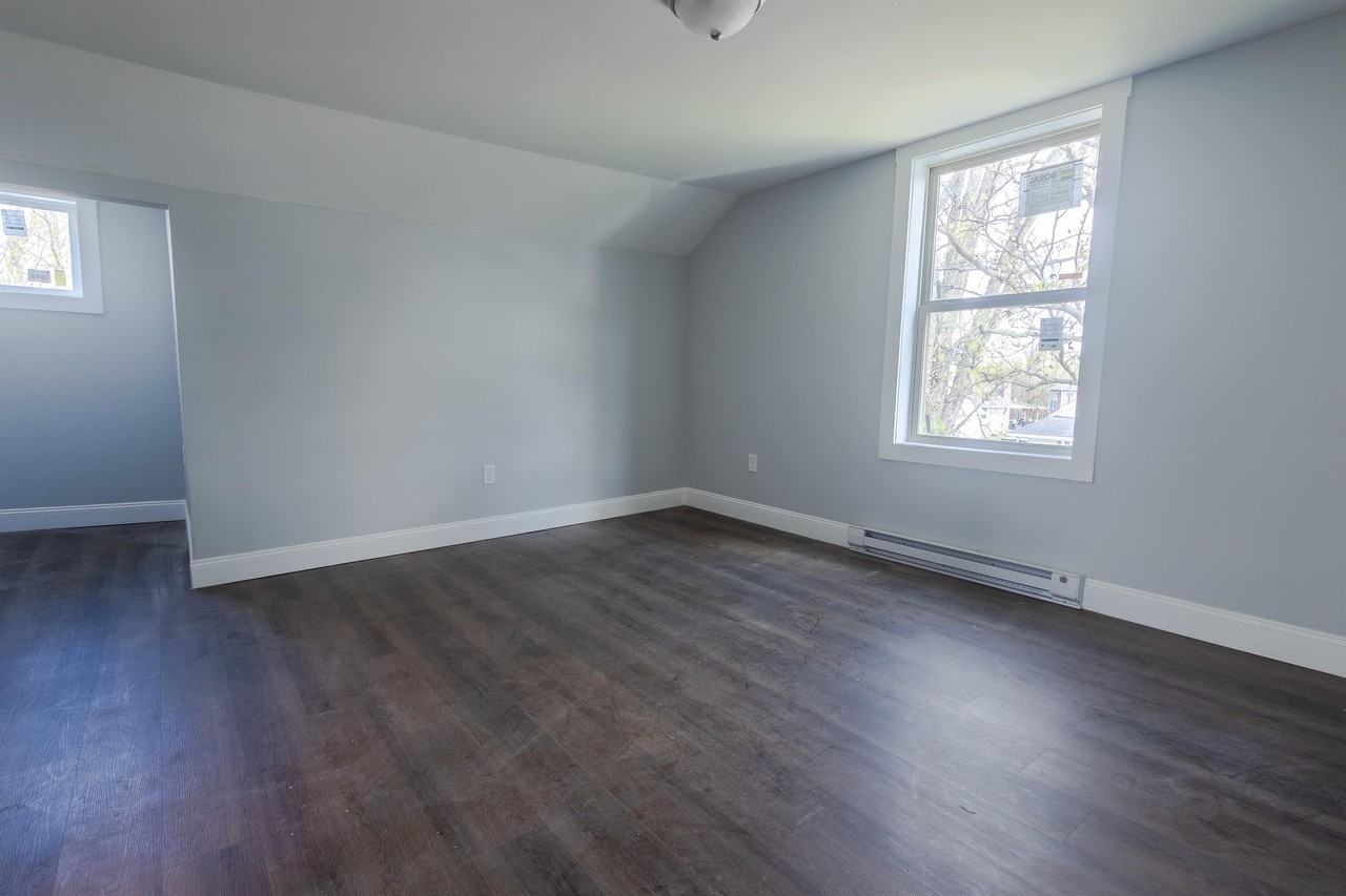 129 Jackson St #1 - Photo 6 of 10