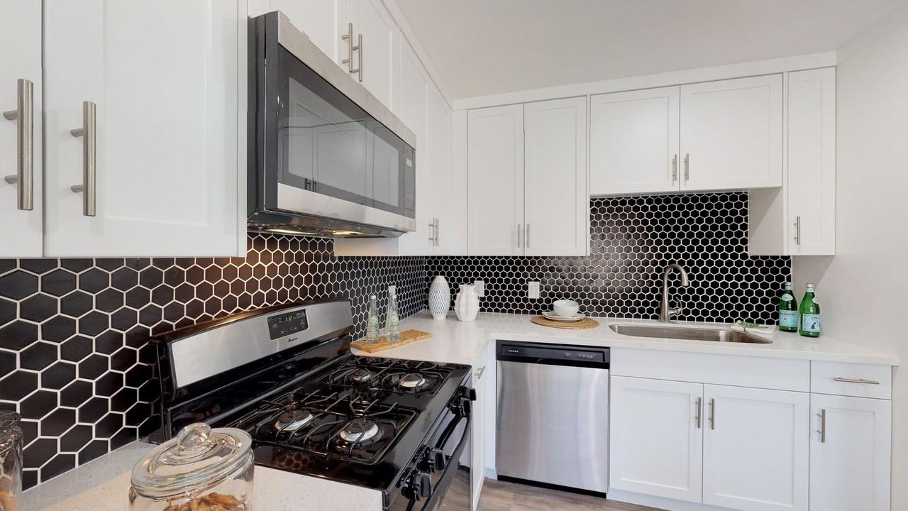 Prickly Pear - Photo 2 of 24