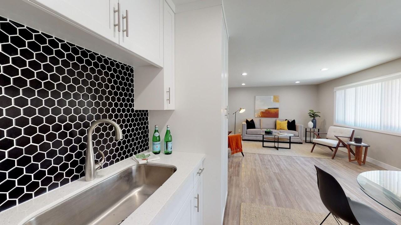 Prickly Pear - Photo 4 of 24