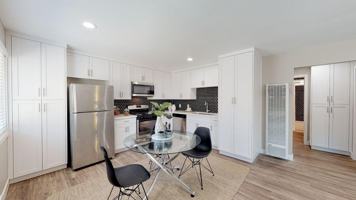 featured image of 205 W Vermont Ave