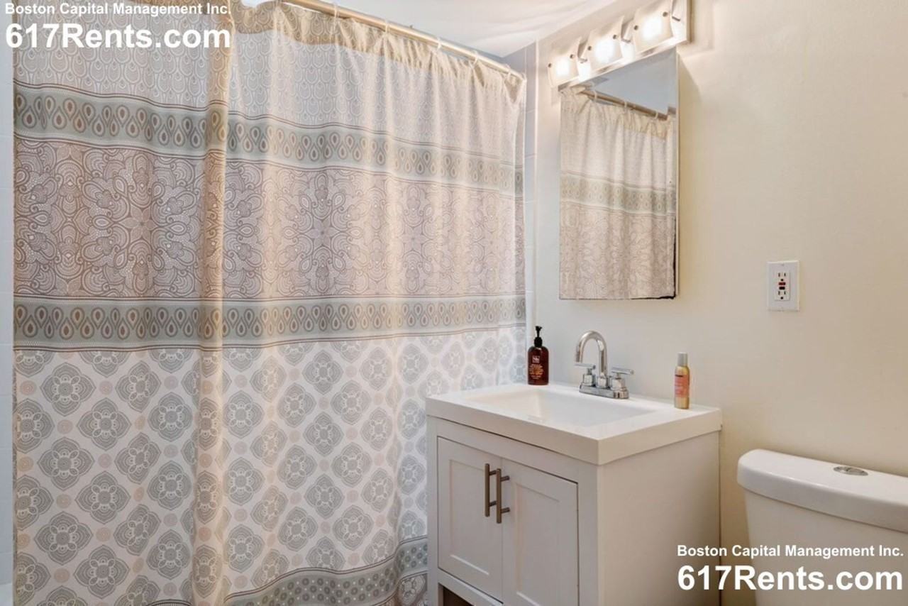 1982 Commonwealth Ave - Photo 5 of 14