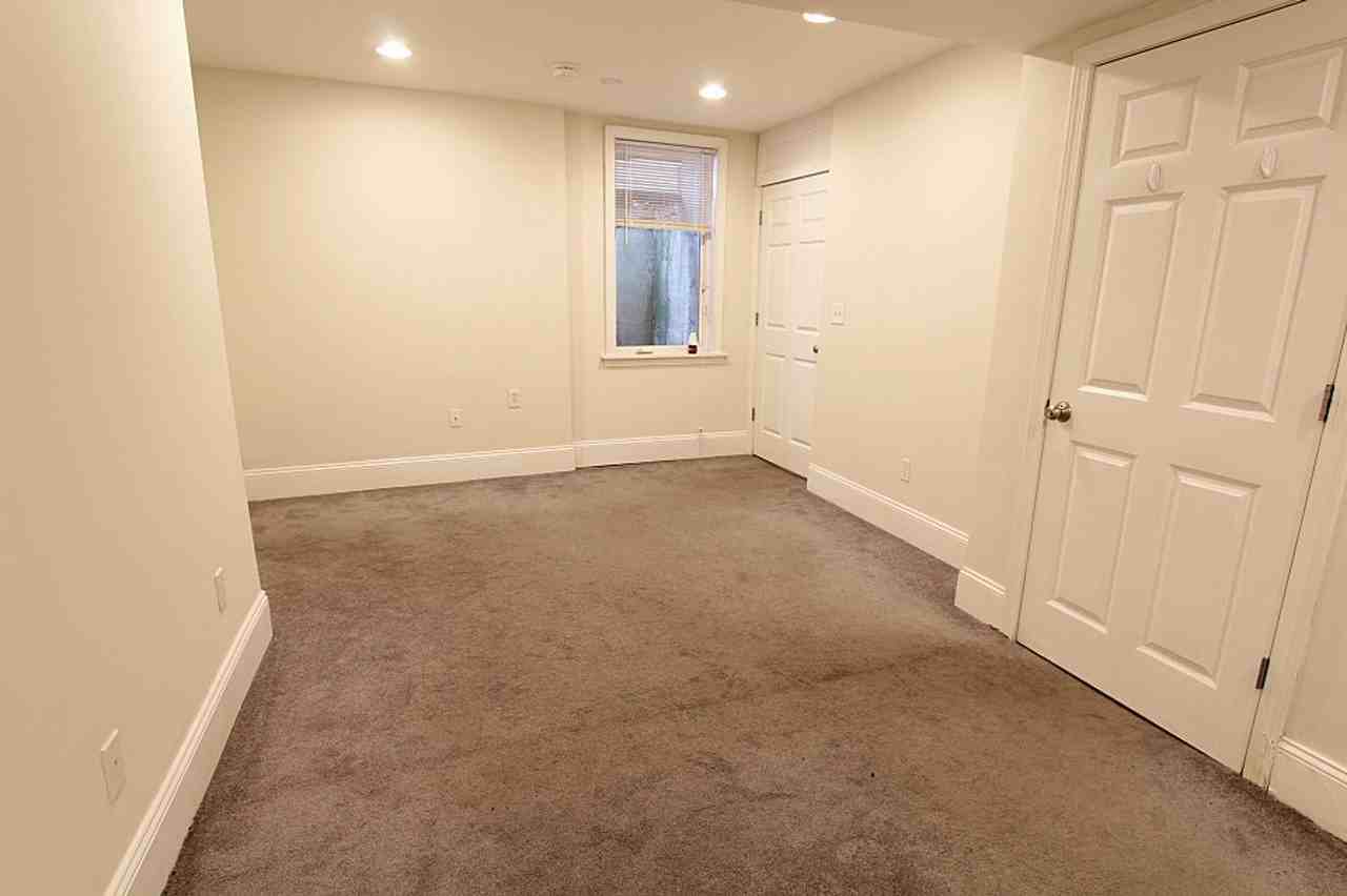 25 Aspinwall Ave - Photo 2 of 20