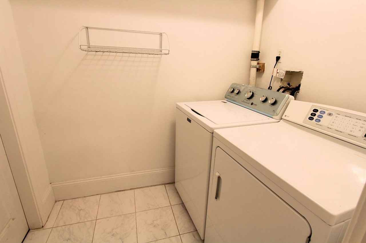 25 Aspinwall Ave - Photo 6 of 20