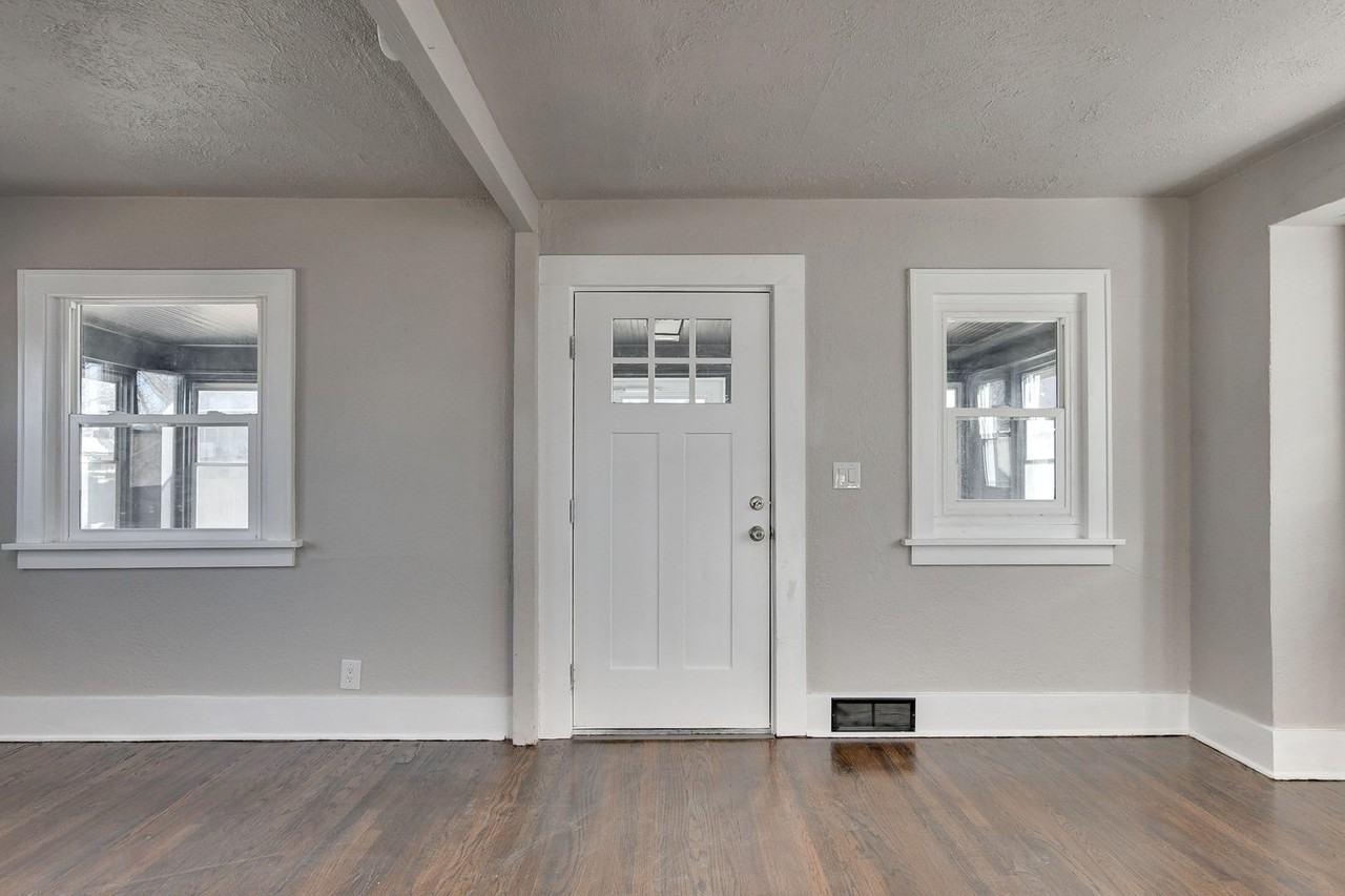 3218 N 48th St - Photo 2 of 9
