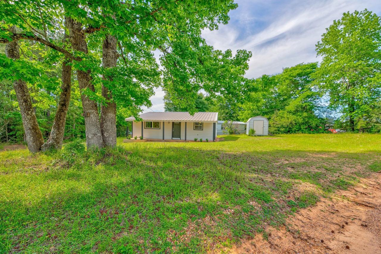 405 Bertha Loop - Photo 3 of 10