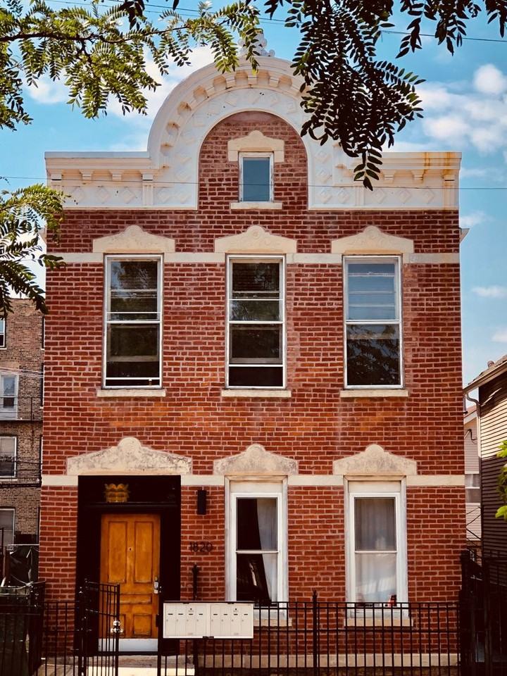 Pilsen 1820 Throop - Photo 3 of 20