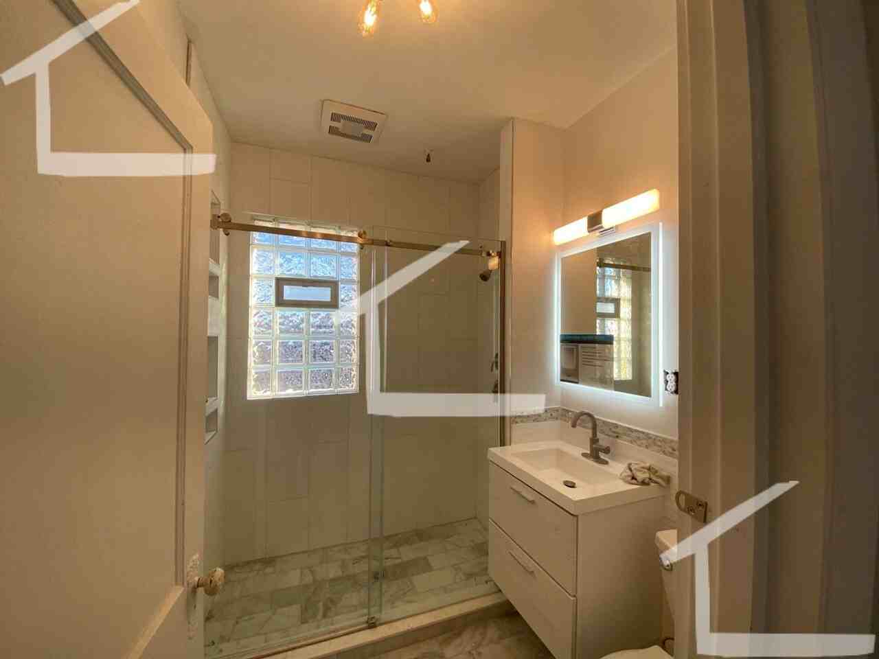 233 Harvard St - Photo 6 of 6