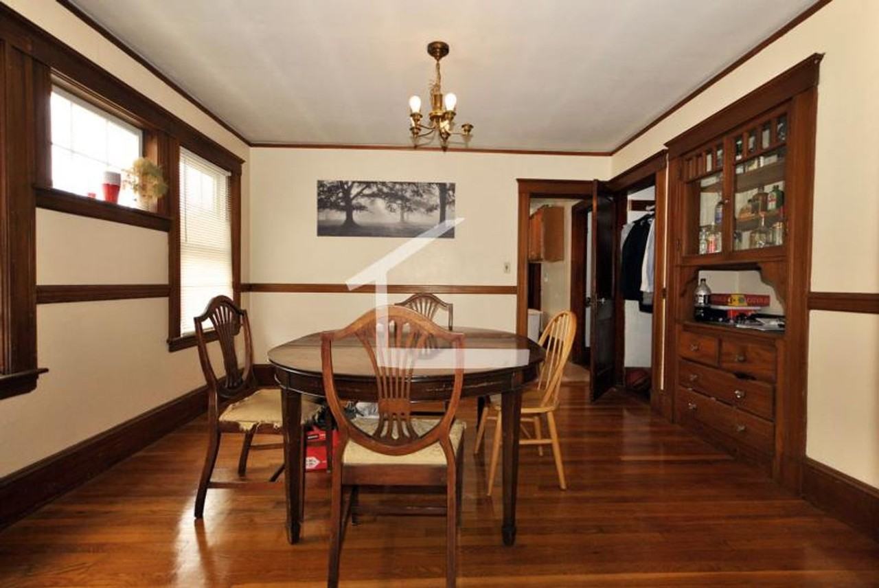 19 Lyne Rd - Photo 3 of 9