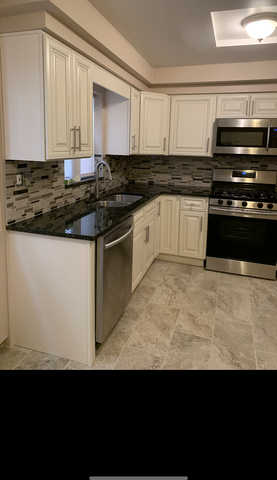 5237 N Oakview St #1E - Photo 3 of 9