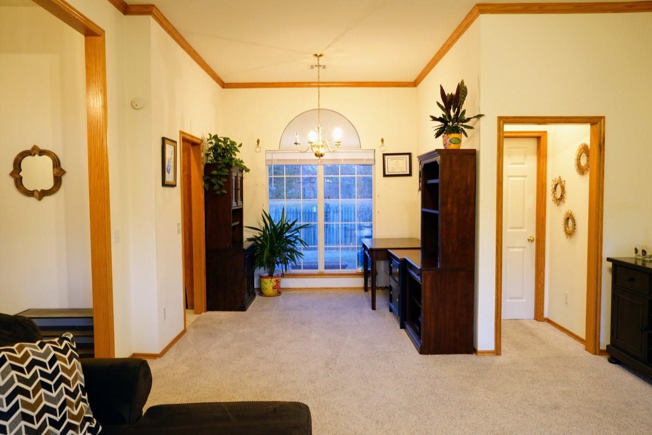 417 Oakdale Dr #NA - Photo 5 of 26