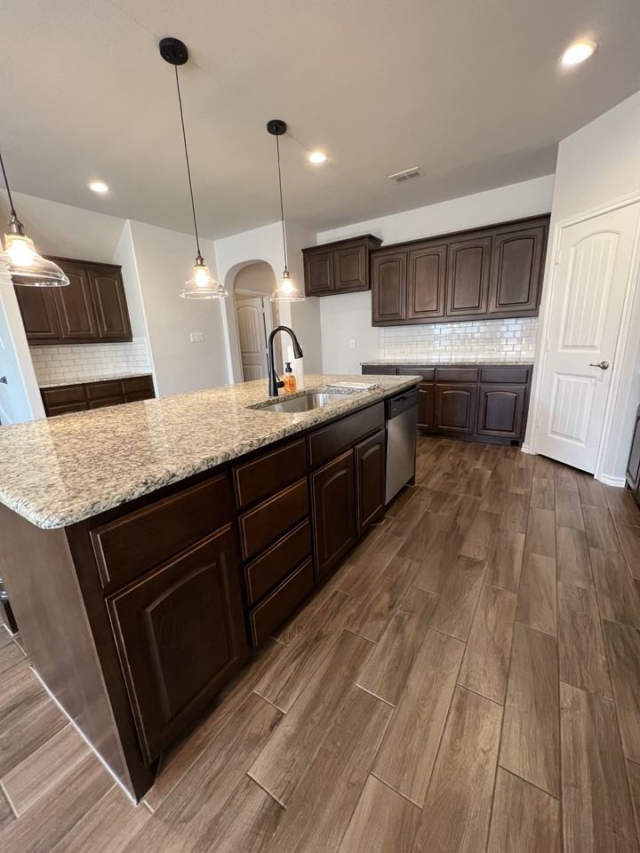 1805 Lark Ln #NA - Photo 4 of 25