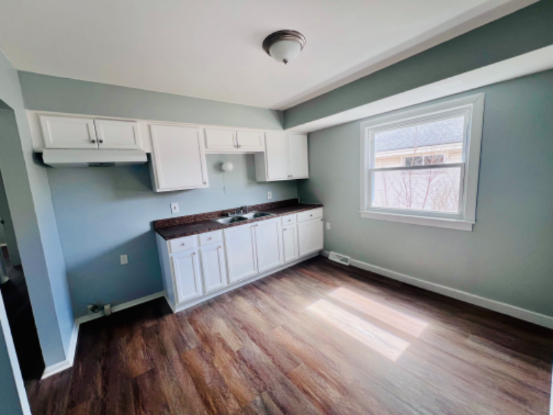 5938 N 64th St - Photo 3 of 8