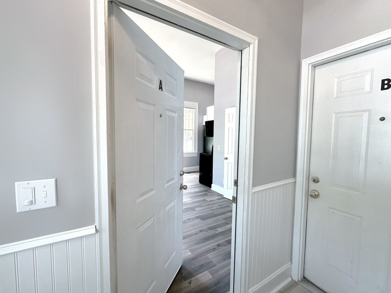 313 East Henry Street, Unit A - Photo 3 of 8