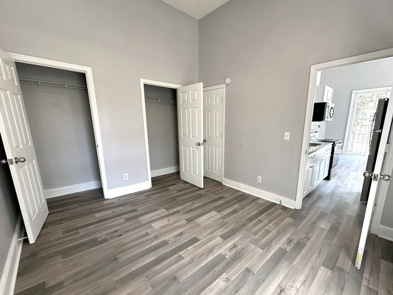 313 East Henry Street, Unit A - Photo 6 of 8