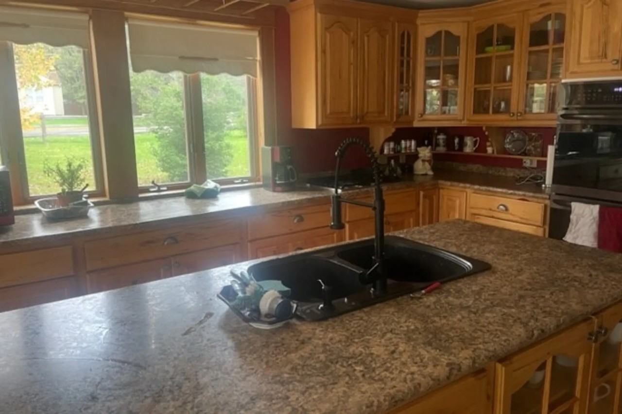 716 6th St - Photo 3 of 17