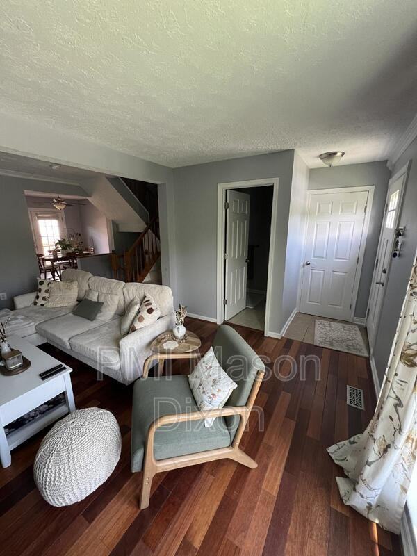 10 Marissa Ct - Photo 3 of 21