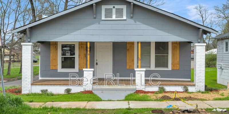 500 5th Way - Photo 2 of 11