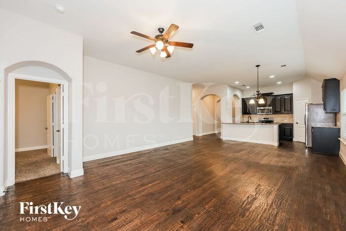 1652 Sandle Wood Dr - Photo 3 of 16