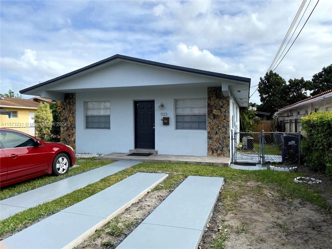 3 Bedroom House in Flagami, Miami, FL 33144 for 2,950/month Zumper