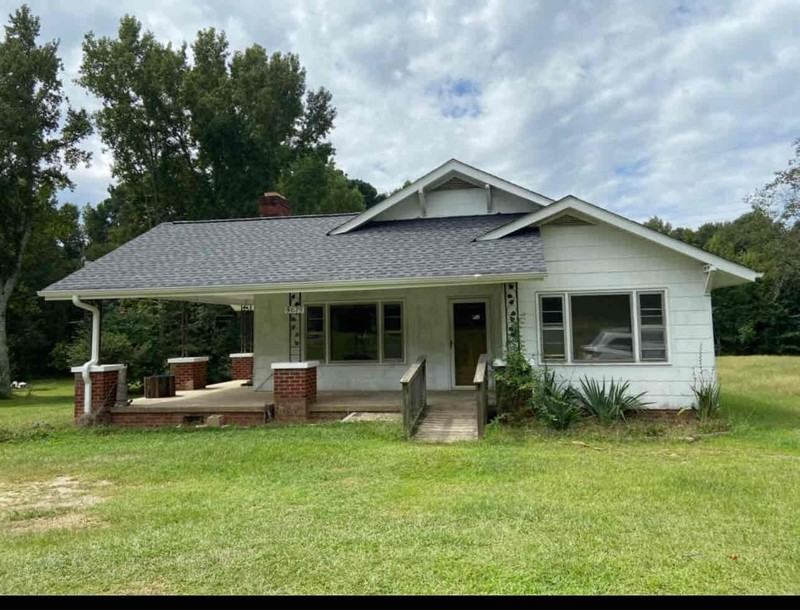 5675 Chesnee Hwy - Photo 3 of 10