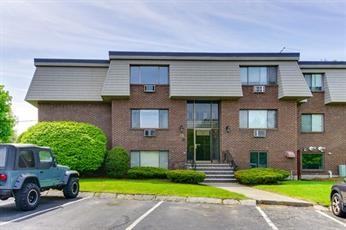 13 Hallmark Gdns #12 - Photo 2 of 10