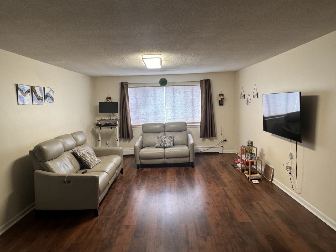 13 Hallmark Gdns #12 - Photo 4 of 10