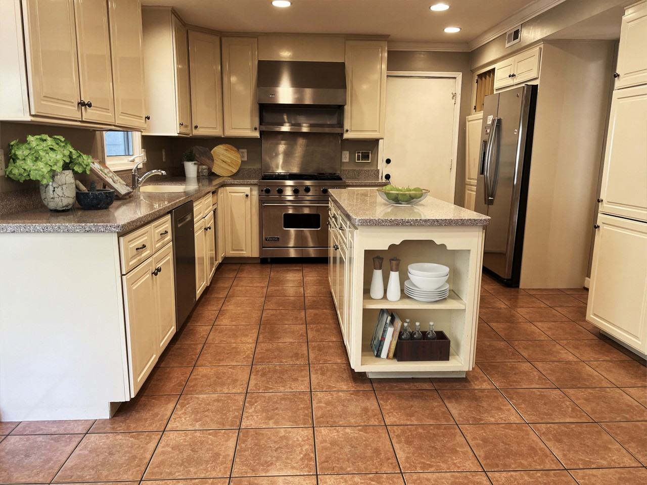 3717 Ridgelea Dr #NA - Photo 3 of 14