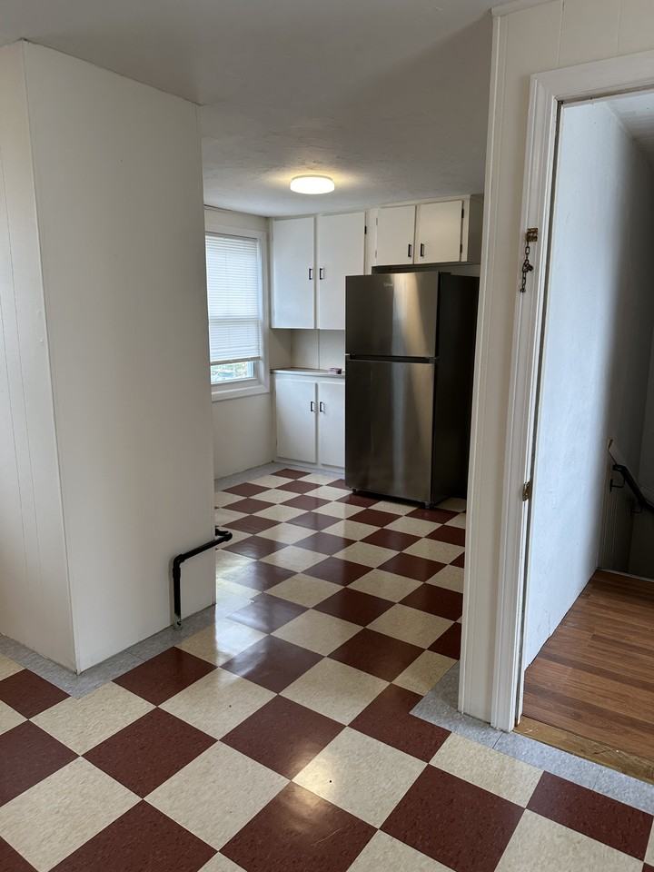 118 Belmont St #2 - Photo 3 of 8