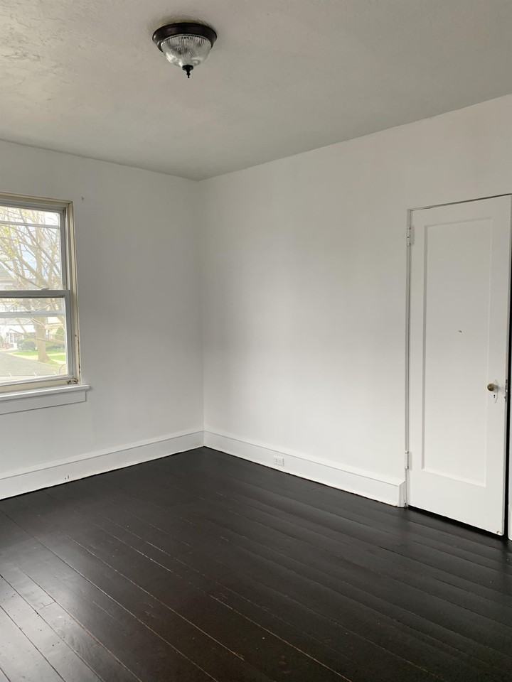 69 Old River Rd #4 - Photo 4 of 13
