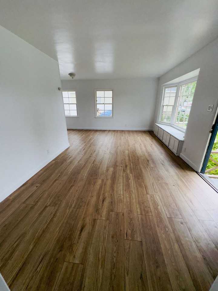 17016 Delia Ave - Photo 2 of 17