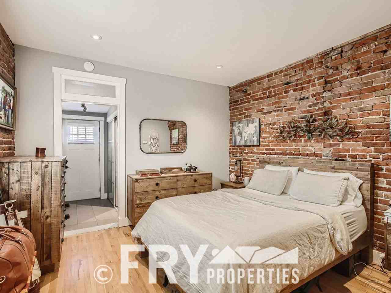 3640 N Williams St - Photo 7 of 11