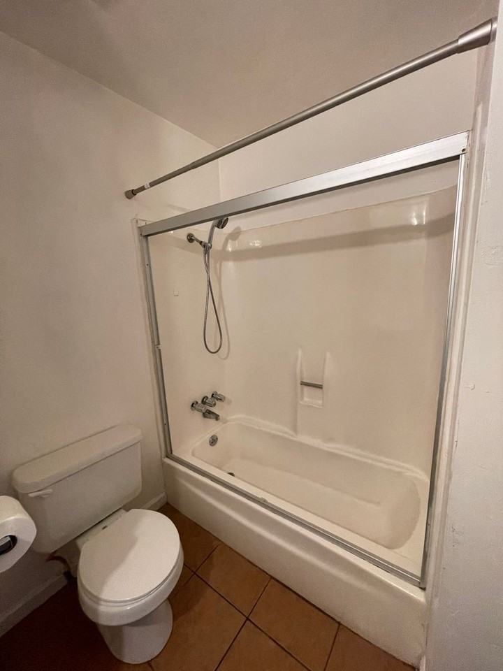 60 Villa Circle - Photo 7 of 20